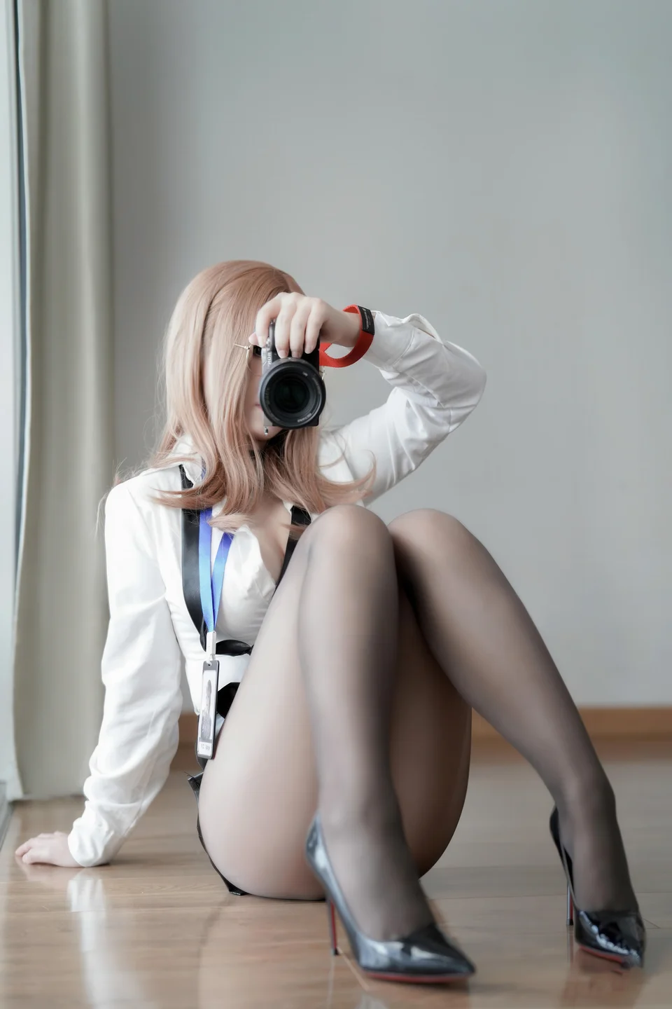 半半子_No_097_Nikke：胜利女神_艾玛秘书_76P_468MB tg@simisebaisi 【丝足阁】062.webp